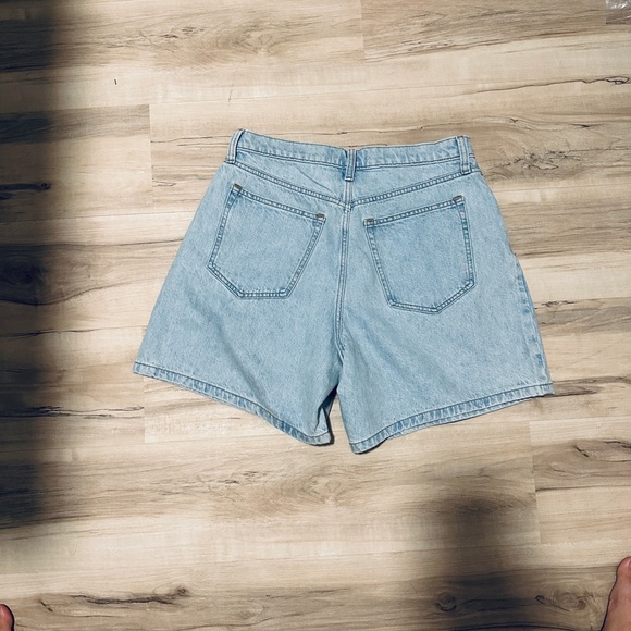 NWT High Rise Loose Short Abercrombie & Fitch Jean Denim Shorts - light wash - Picture 5 of 8